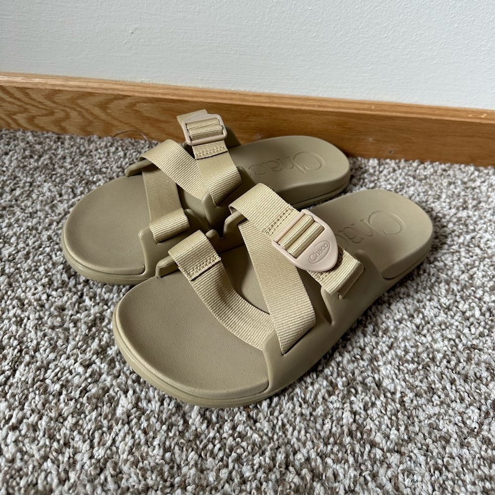 NEW Chaco Chillos Slide - Size 8